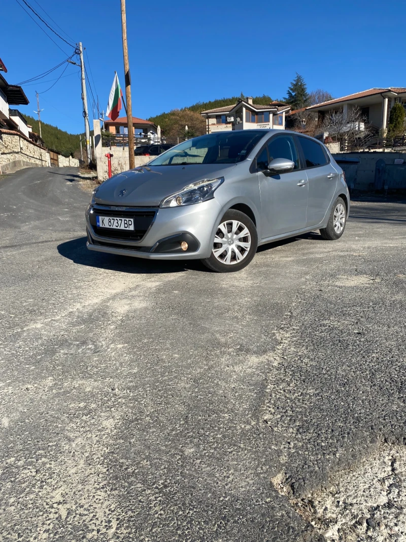 Peugeot 208 1.6 HDI NAVI KLIMA EVRO 6 , снимка 2 - Автомобили и джипове - 48382069