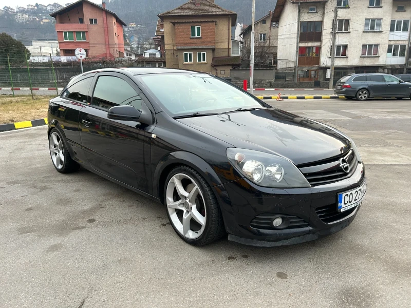 Opel Astra Gtc 1.9, снимка 4 - Автомобили и джипове - 48593487