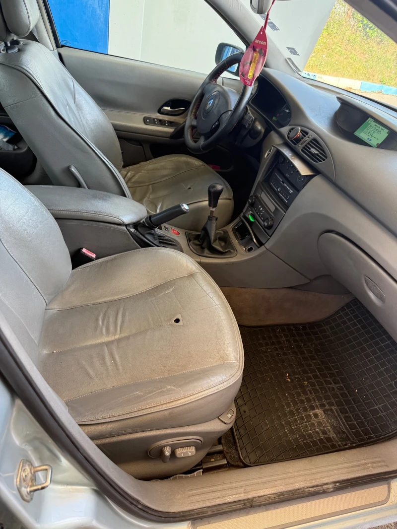 Renault Laguna, снимка 9 - Автомобили и джипове - 52383943