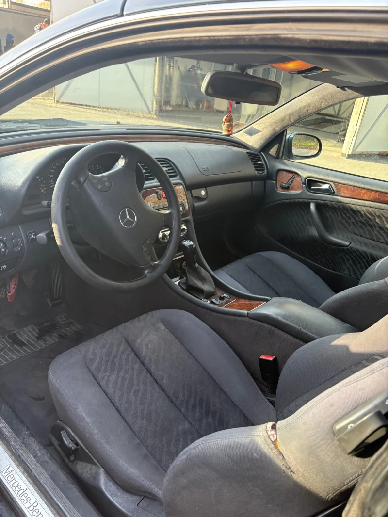 Mercedes-Benz CLK clk200, снимка 6 - Автомобили и джипове - 52628445
