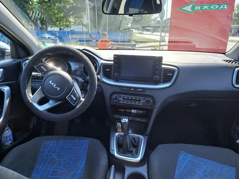 Kia Ceed 1.0 Turbo, снимка 7 - Автомобили и джипове - 52874184
