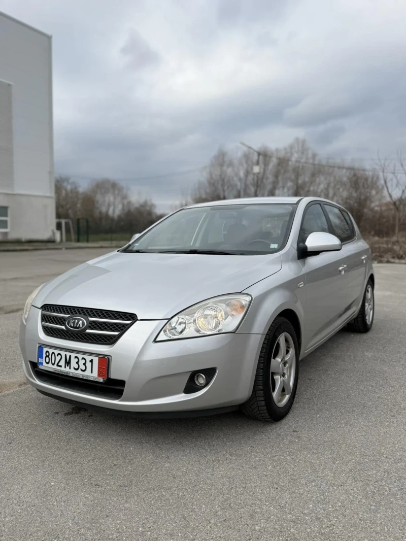 Kia Ceed 125000КМ ЗАПАЗЕНА НОВ ВНОС ШВЕЙЦАРИЯ 