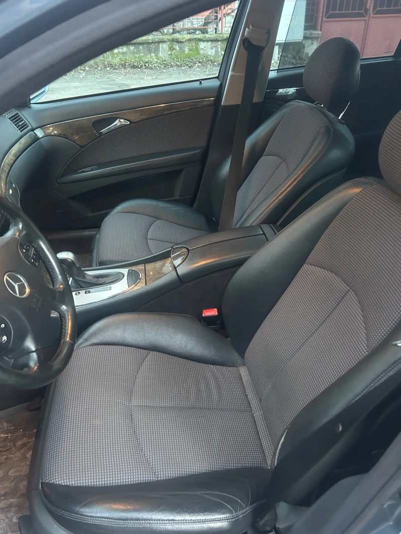 Mercedes-Benz E 320 CDI/Редови 6/Harman Kardon, снимка 7 - Автомобили и джипове - 53238095