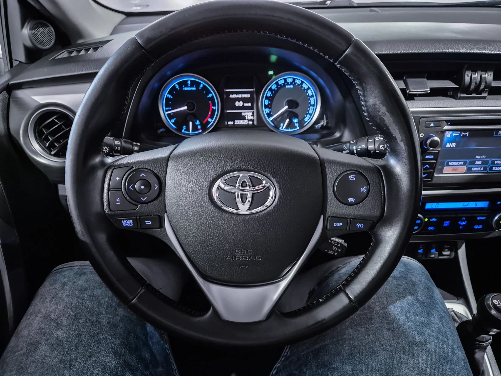 Toyota Auris 1.6i - изображение 4