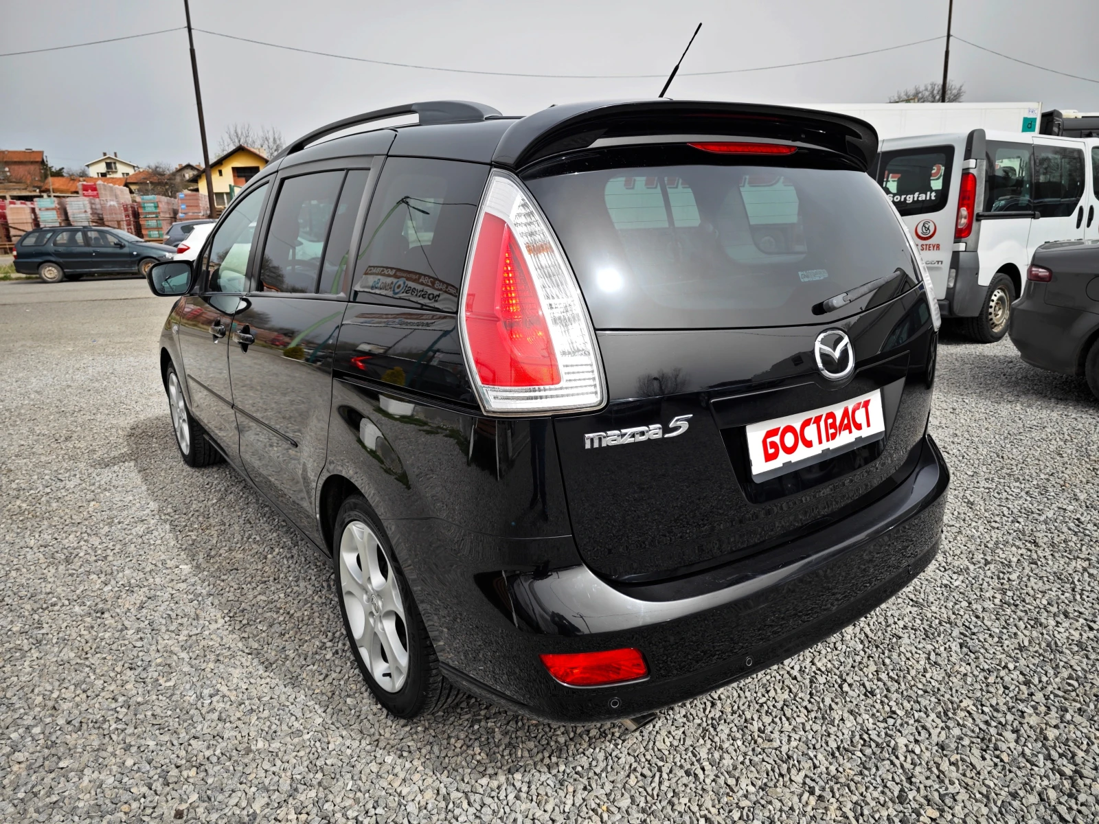Mazda 5 1, 8i  7 места - изображение 3