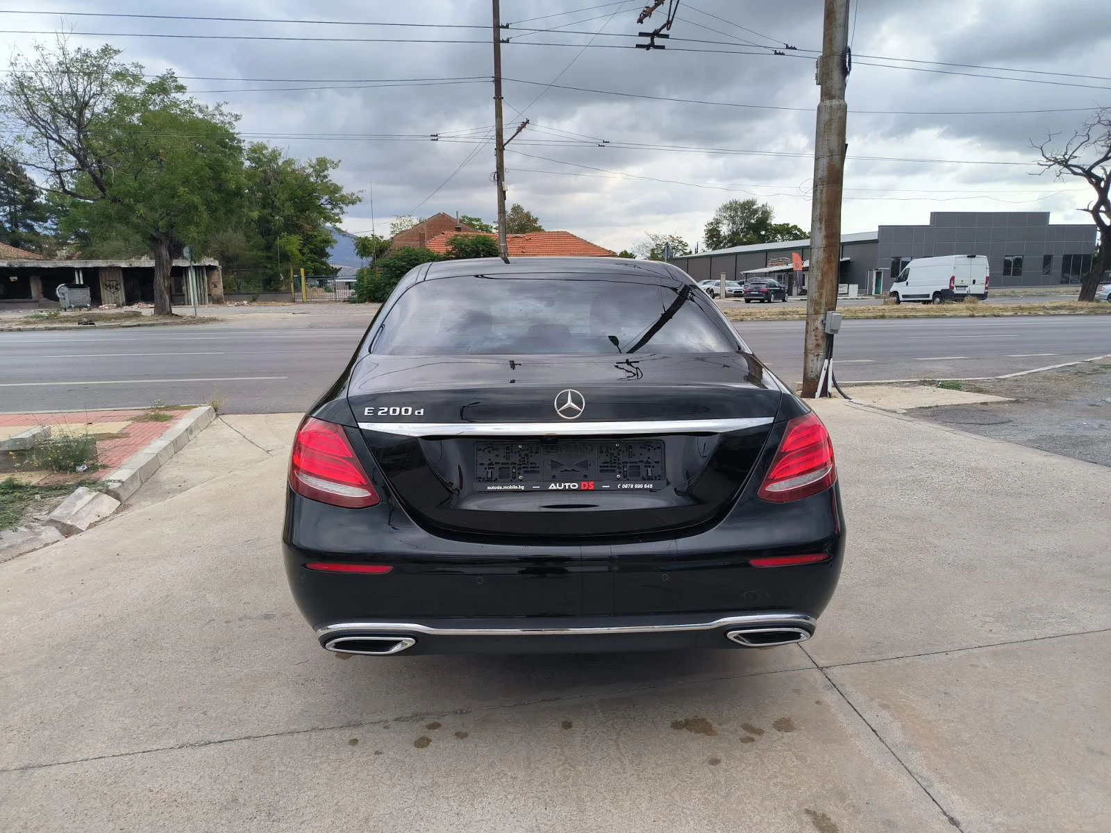 Mercedes-Benz E 200 2.0d-Navi-Kamera-Euro-6C - изображение 6