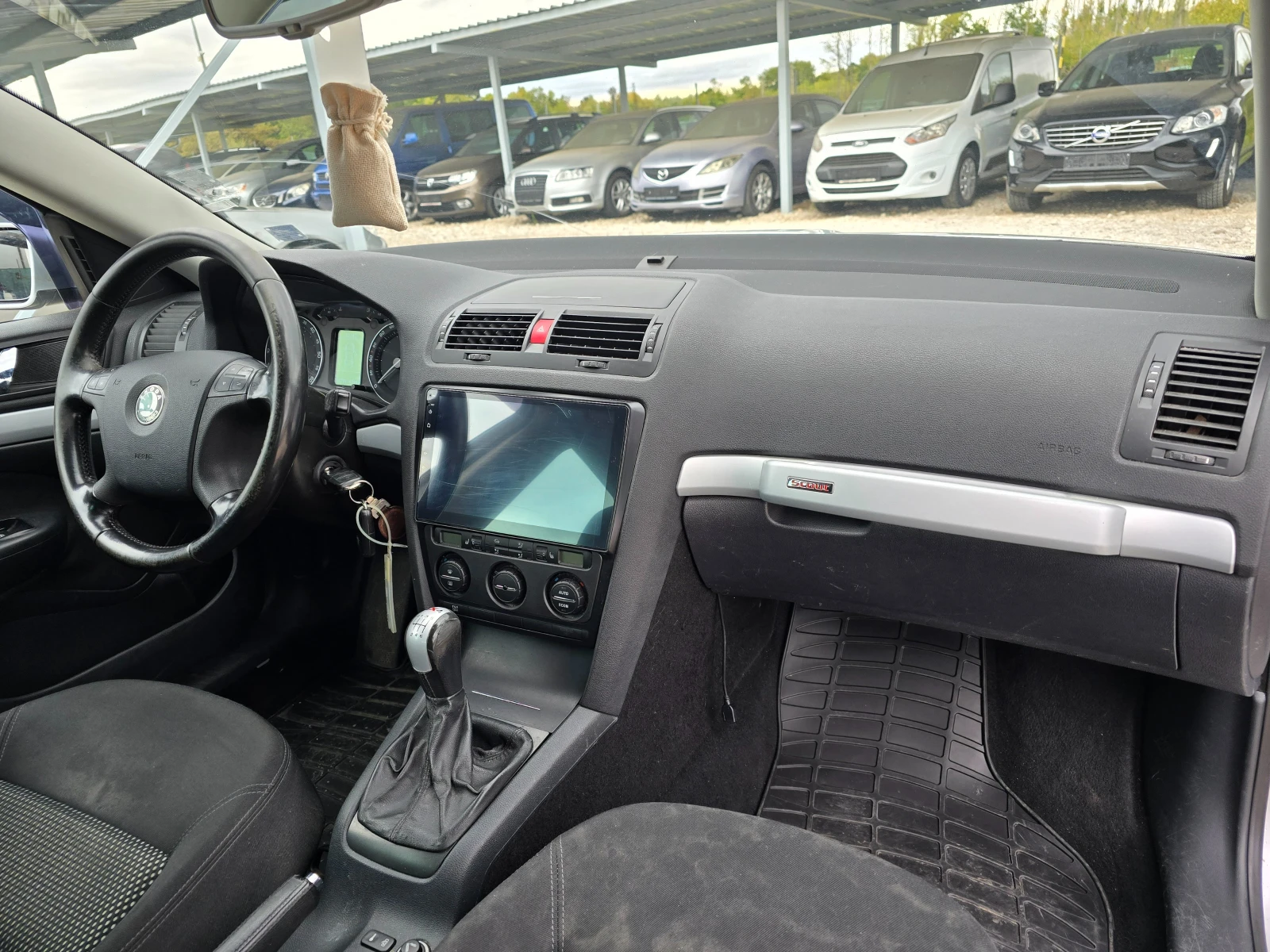 Skoda Octavia 2.0TDI 140кс SCOUT - изображение 9