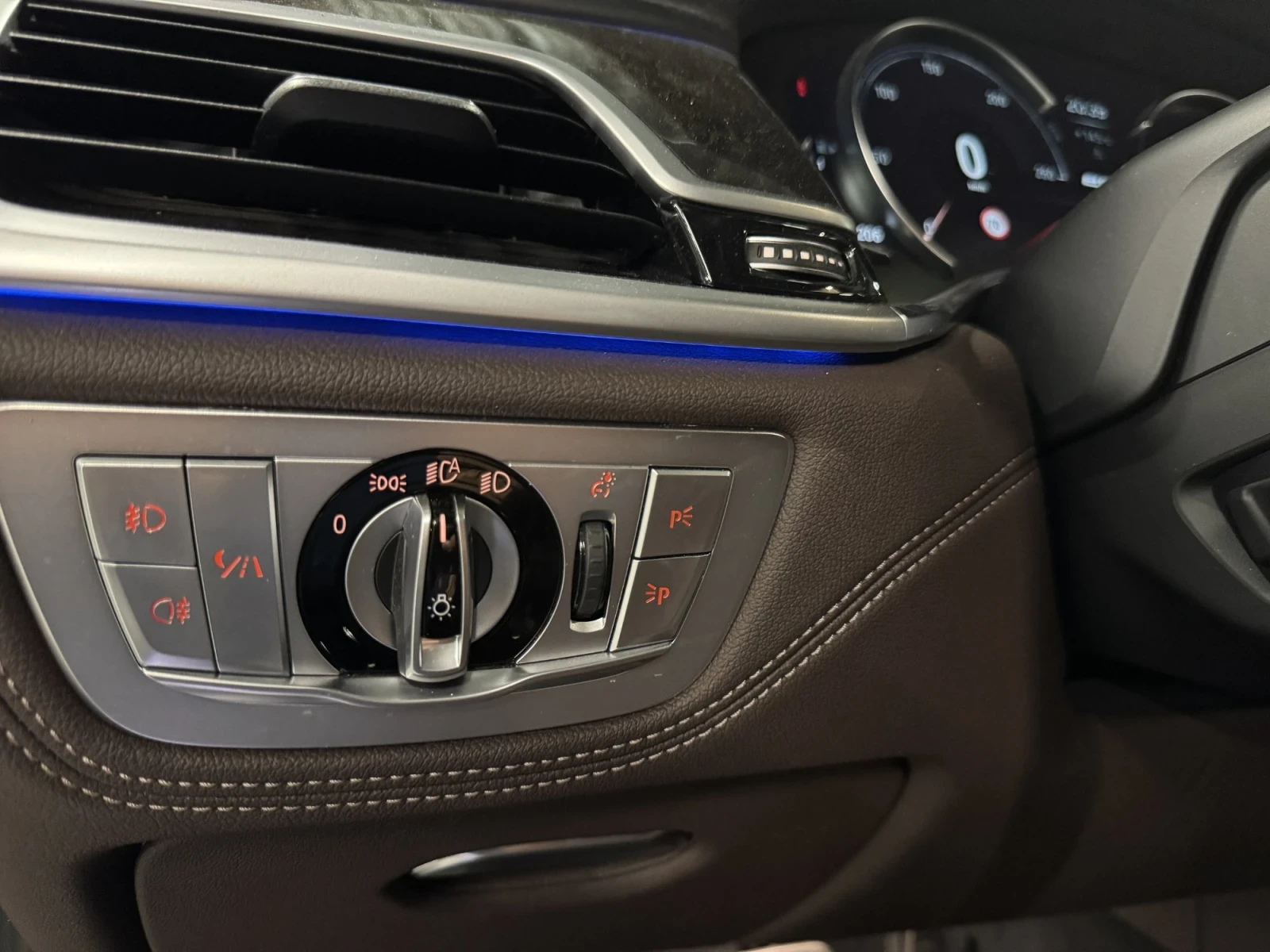 BMW 740 740e* Pano* Harman Kardon* Head UP* MEM*   | Mobile.bg   12