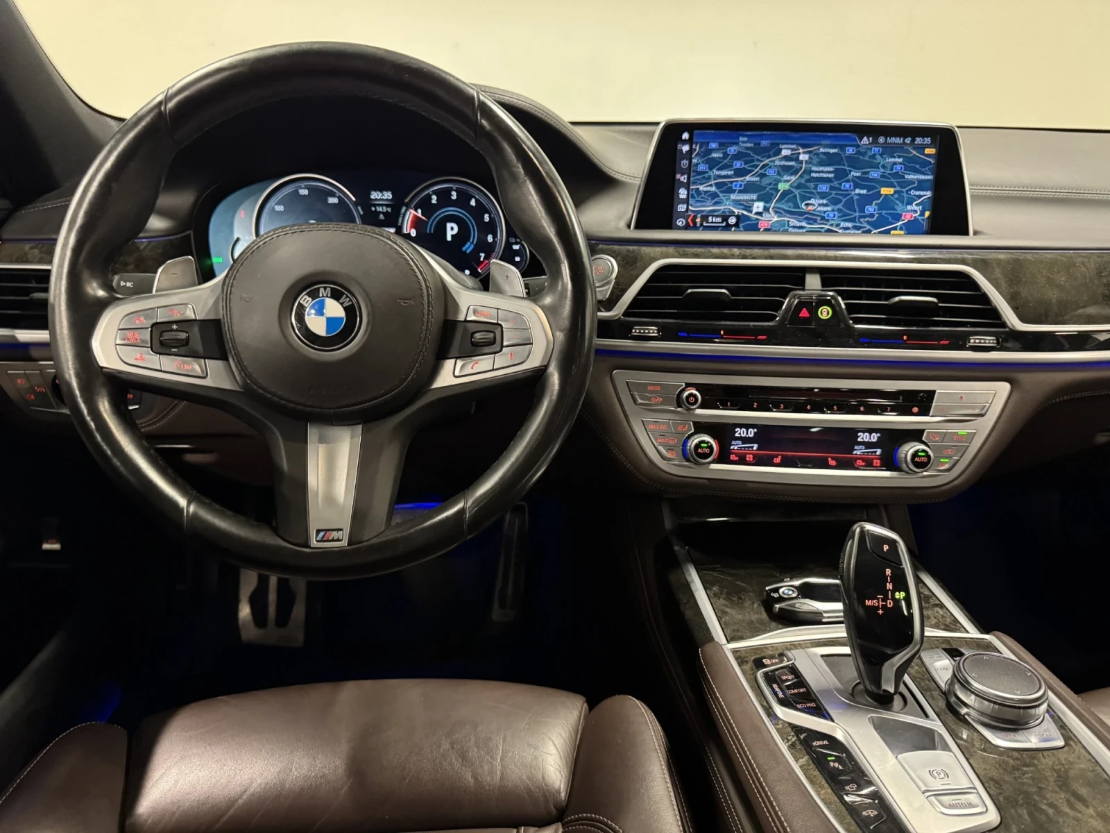 BMW 740 740e* Pano* Harman Kardon* Head UP* MEM* Подгрев н - изображение 4