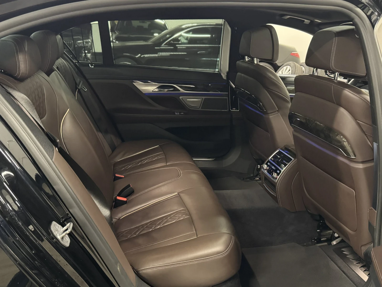 BMW 740 740e* Pano* Harman Kardon* Head UP* MEM* Подгрев н - изображение 5