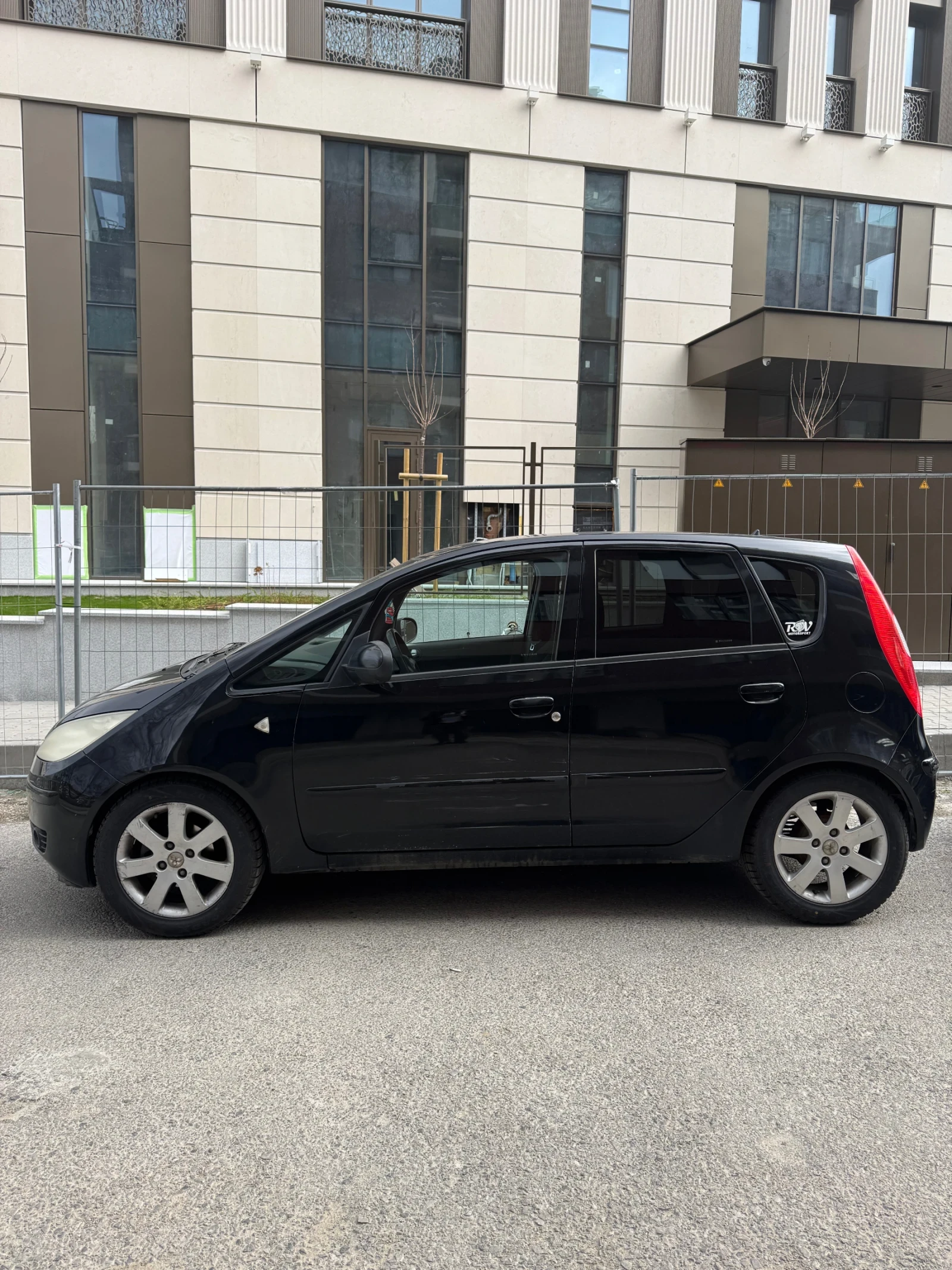 Mitsubishi Colt  - изображение 6