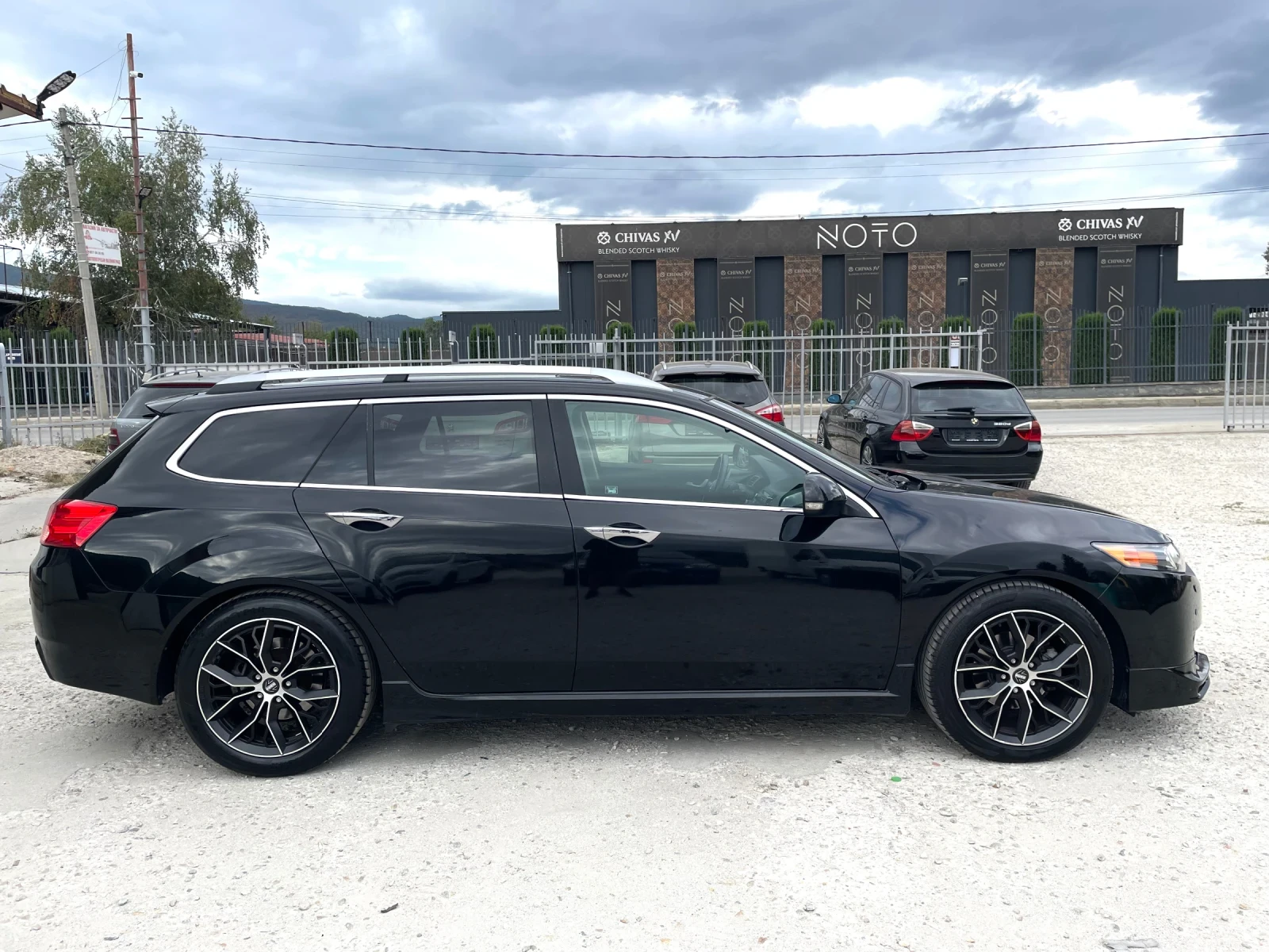 Honda Accord Tourer 2.2 i-DTEC 150к.с. Type S, снимка 3 - Автомобили и джипове - 53774520