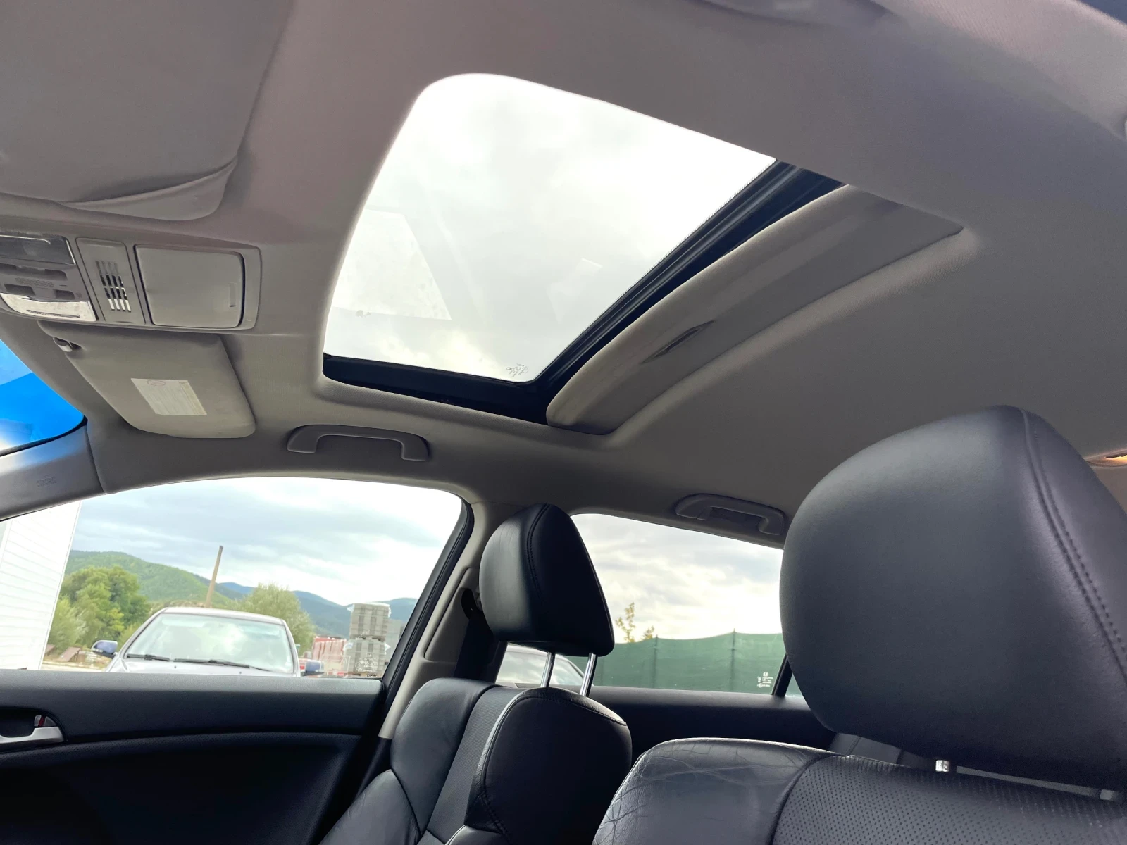 Honda Accord Tourer 2.2 i-DTEC 150к.с. Type S, снимка 16 - Автомобили и джипове - 53774520