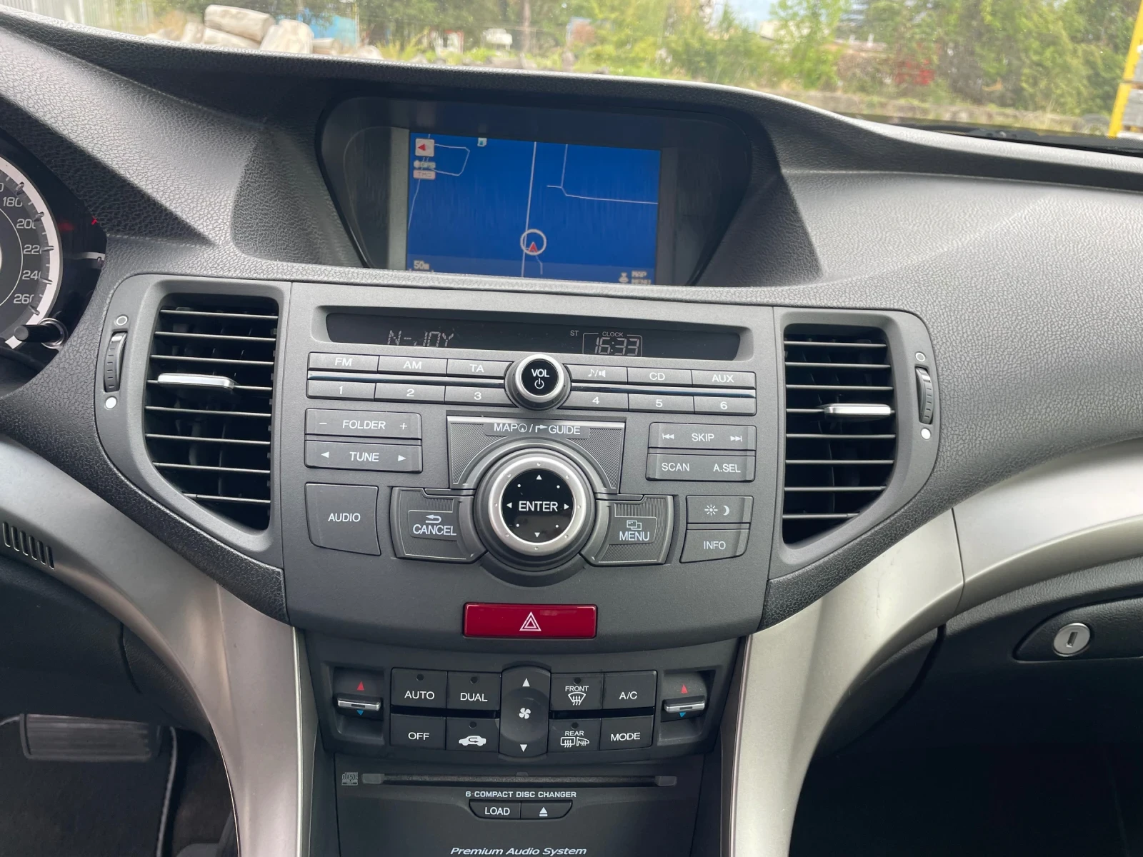 Honda Accord Tourer 2.2 i-DTEC 150к.с. Type S, снимка 12 - Автомобили и джипове - 53774520