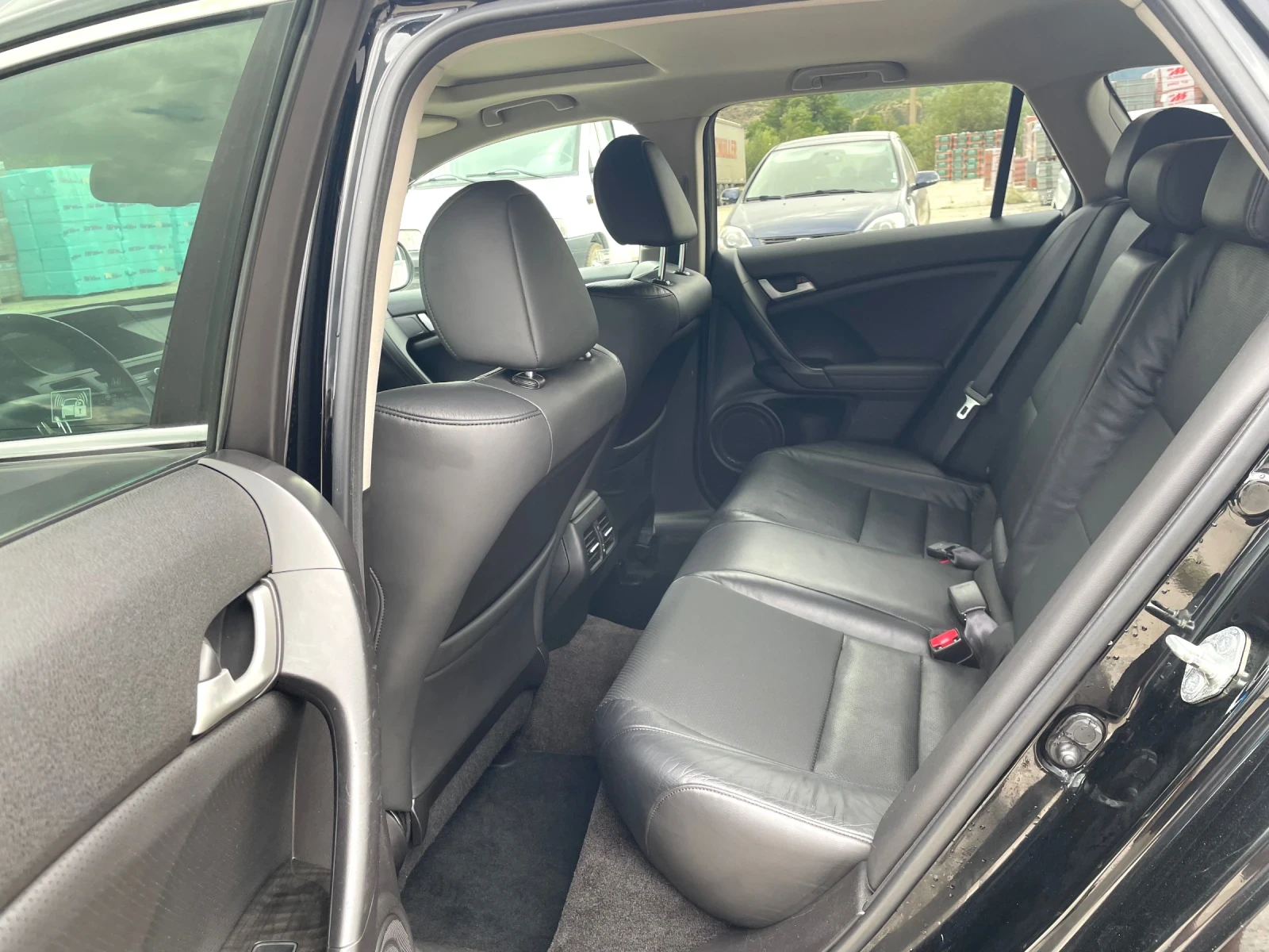 Honda Accord Tourer 2.2 i-DTEC 150к.с. Type S, снимка 10 - Автомобили и джипове - 53774520