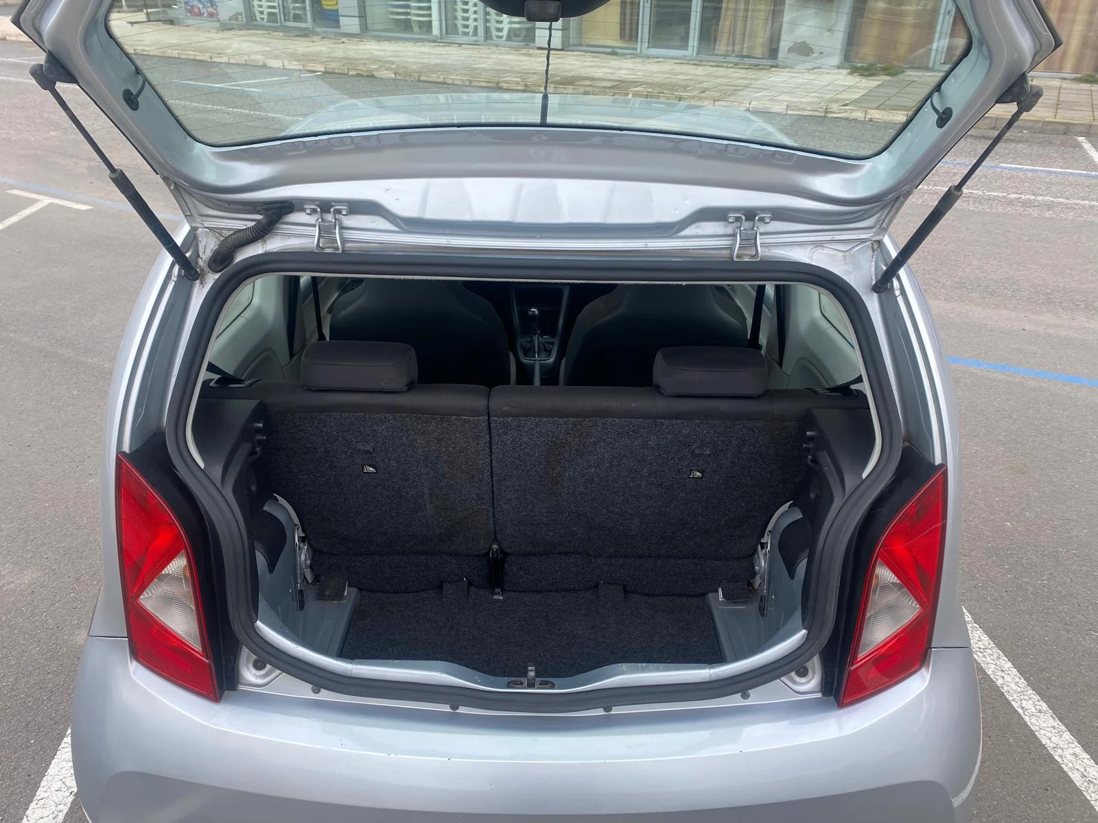 Seat Mii, снимка 13 - Автомобили и джипове - 54016999