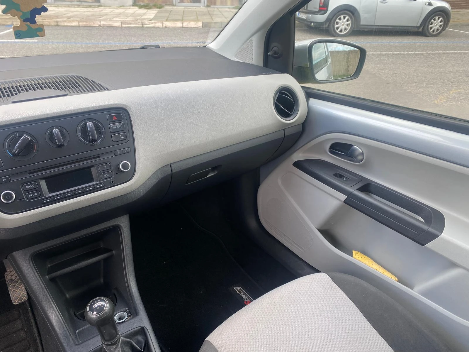 Seat Mii, снимка 11 - Автомобили и джипове - 54016999