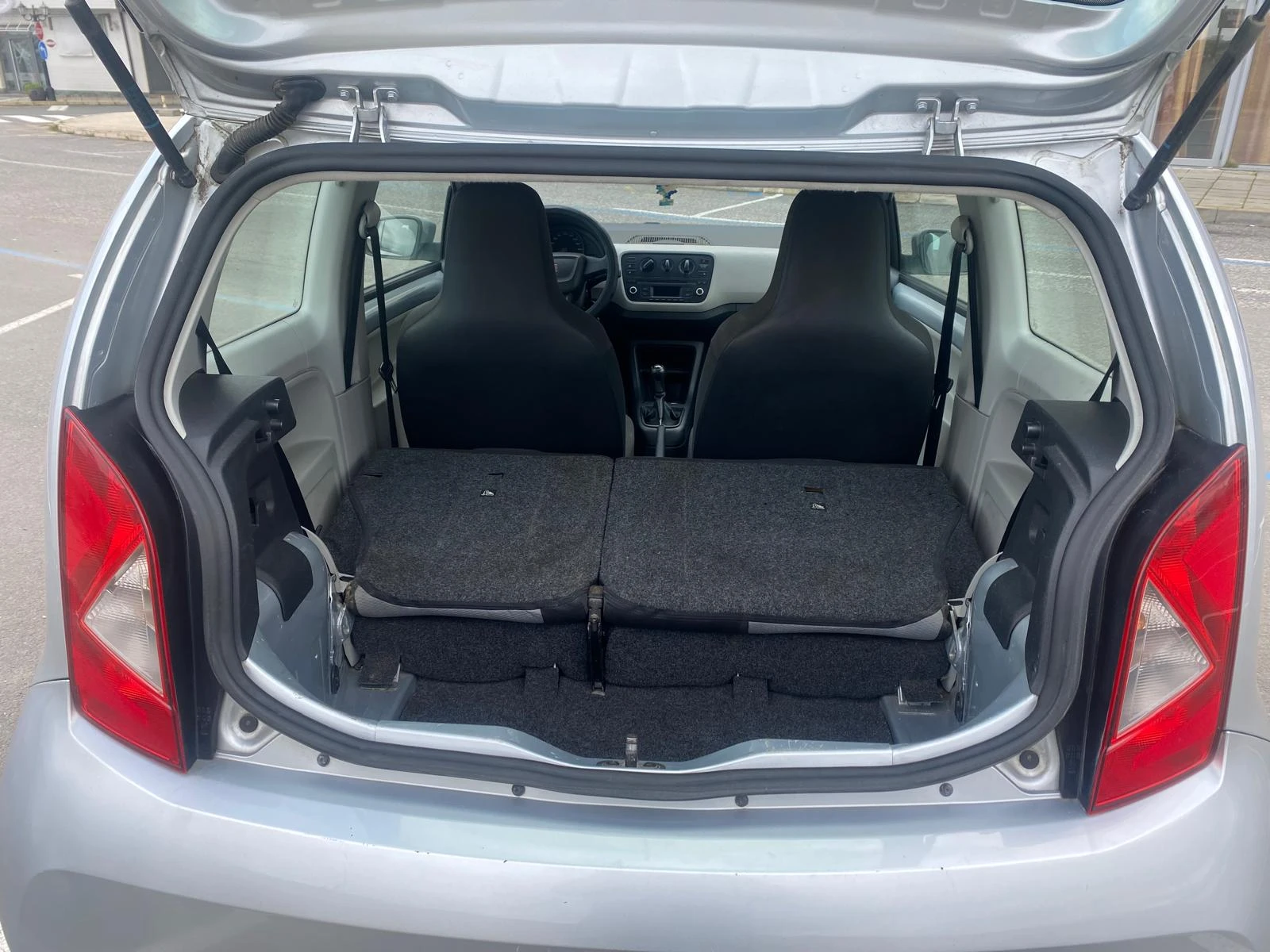 Seat Mii, снимка 14 - Автомобили и джипове - 54016999