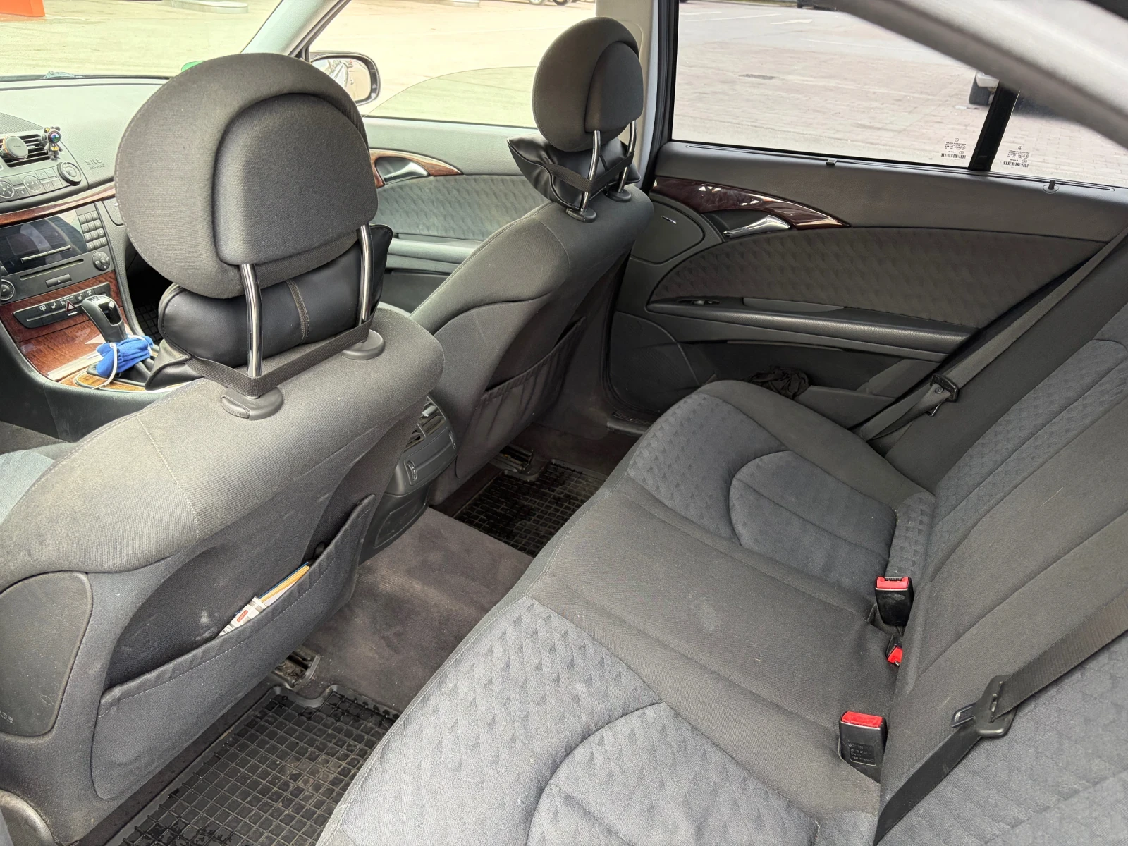 Mercedes-Benz E 200 Kompressor, снимка 5 - Автомобили и джипове - 54379855