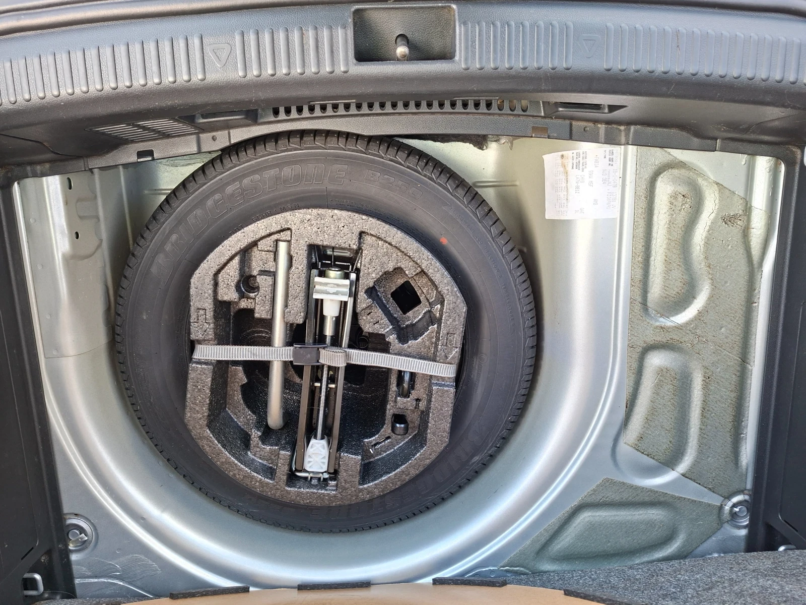Skoda Fabia 1, 0 mpi, снимка 15 - Автомобили и джипове - 54388039