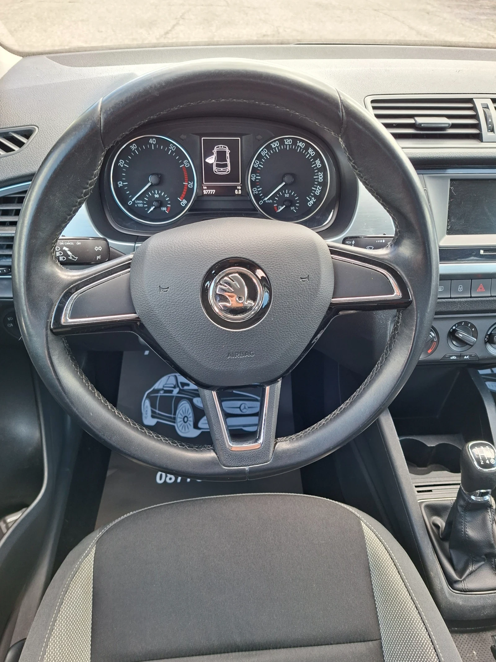 Skoda Fabia 1, 0 mpi, снимка 13 - Автомобили и джипове - 54388039