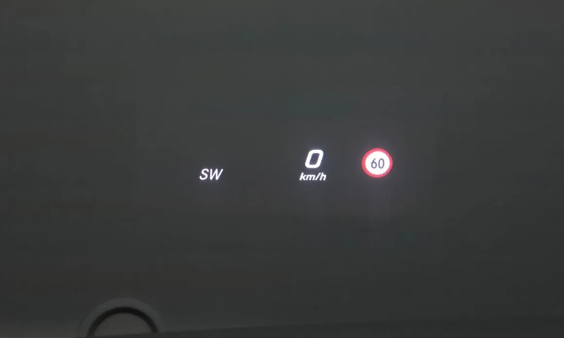 Mercedes-Benz E 350 AMG* 360* ПОДГРЕВ* ШИБЕДАХ* ЛИЗИНГ, снимка 13 - Автомобили и джипове - 54699024