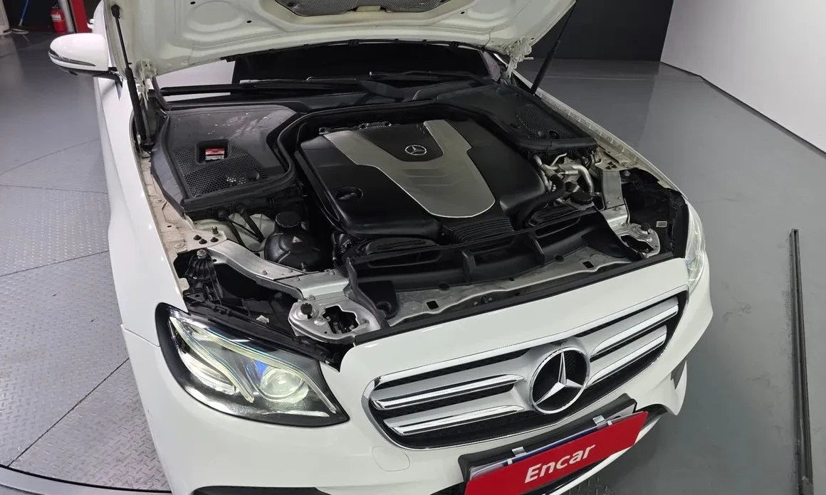 Mercedes-Benz E 350 AMG* 360* ПОДГРЕВ* ШИБЕДАХ* ЛИЗИНГ, снимка 4 - Автомобили и джипове - 54699024