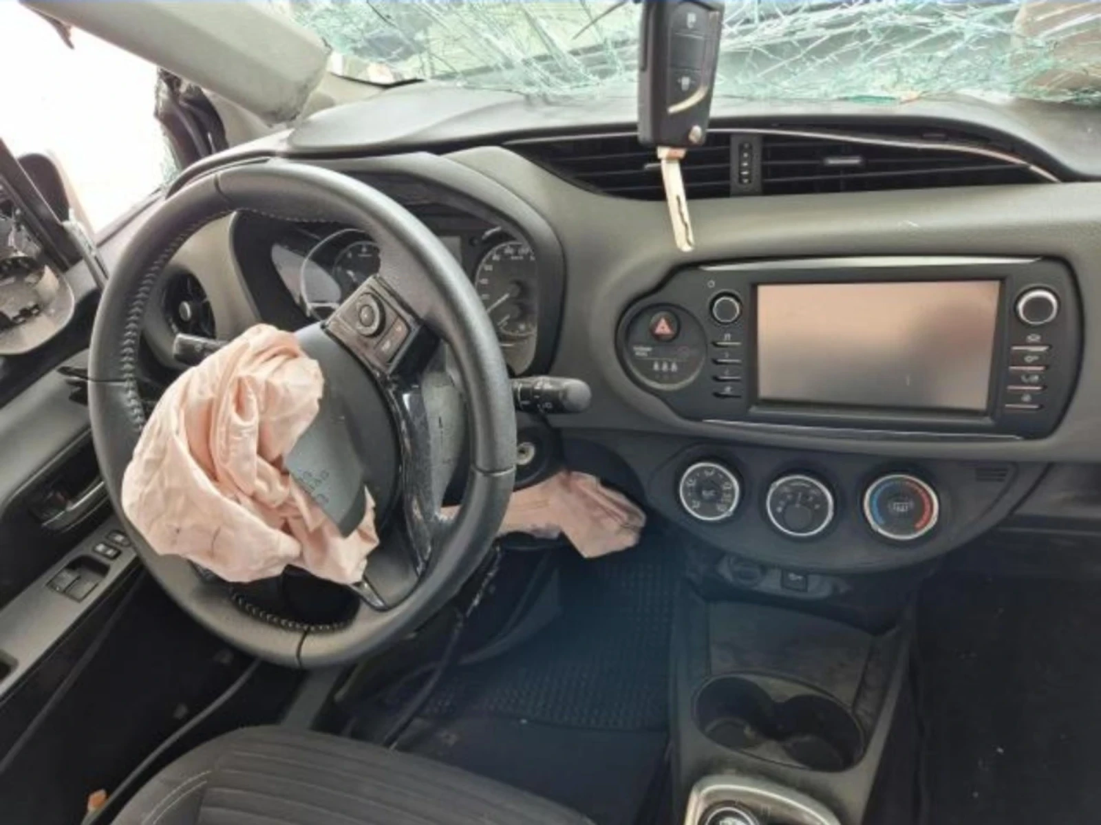 Toyota Yaris 1.i comfort | Mobile.bg � ����������� 9