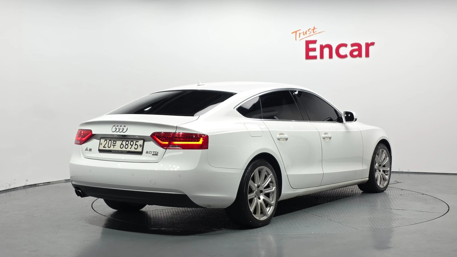 Audi A5 2.0 TDI Quattro Sportback, снимка 2 - Автомобили и джипове - 55230738