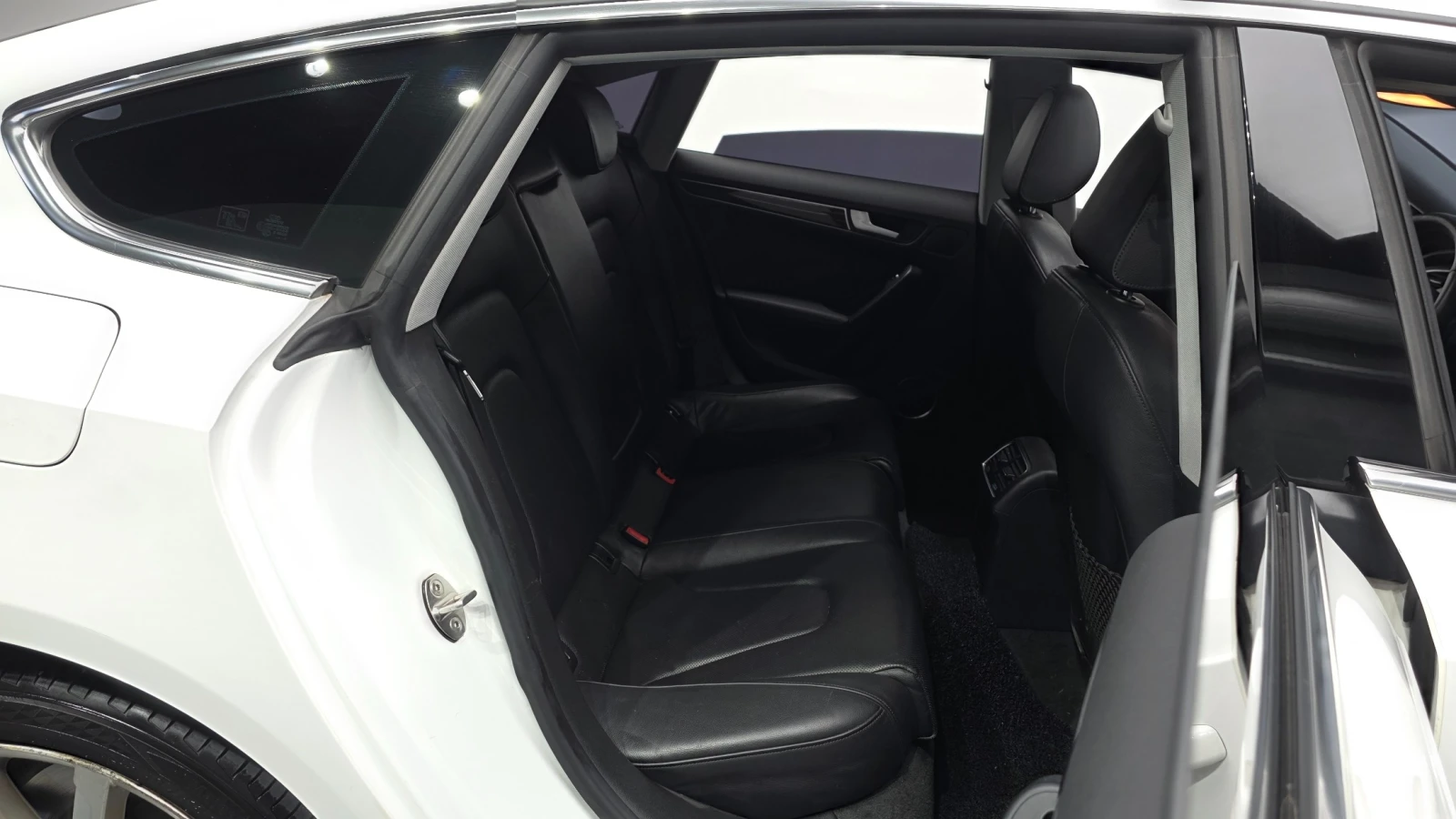 Audi A5 2.0 TDI Quattro Sportback, снимка 9 - Автомобили и джипове - 55230738