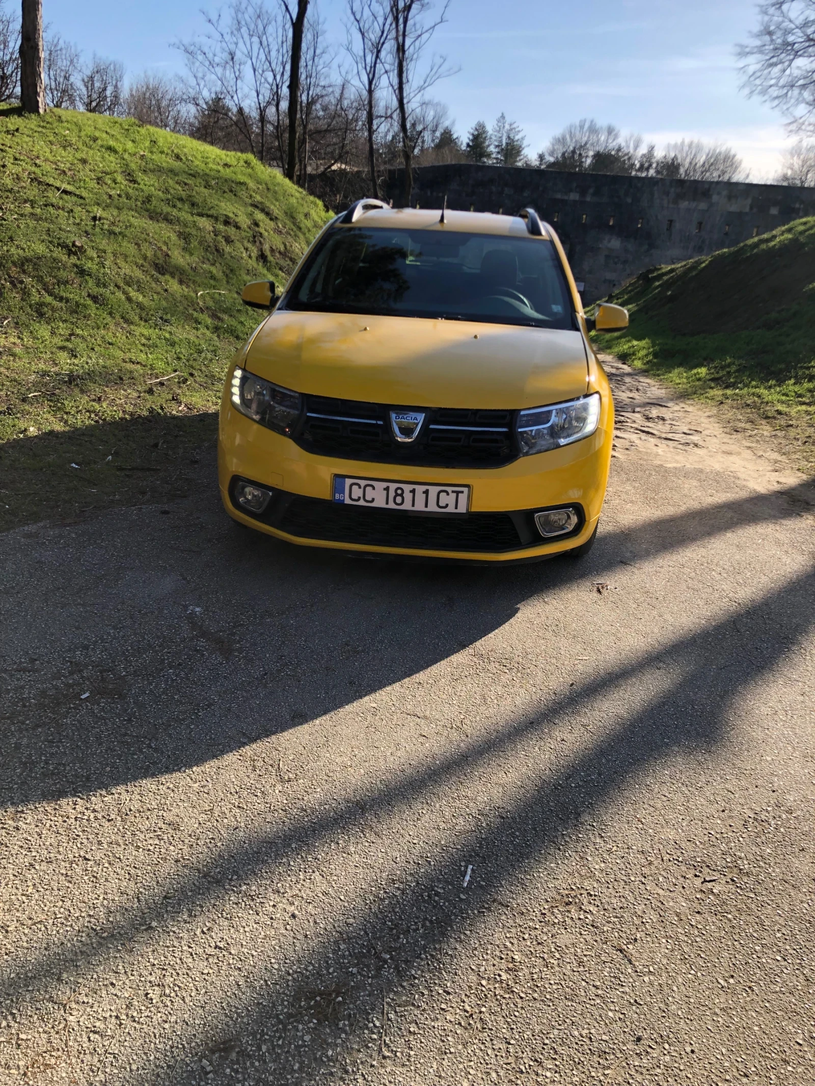 Dacia Logan 1.5D, снимка 2 - Автомобили и джипове - 55652723