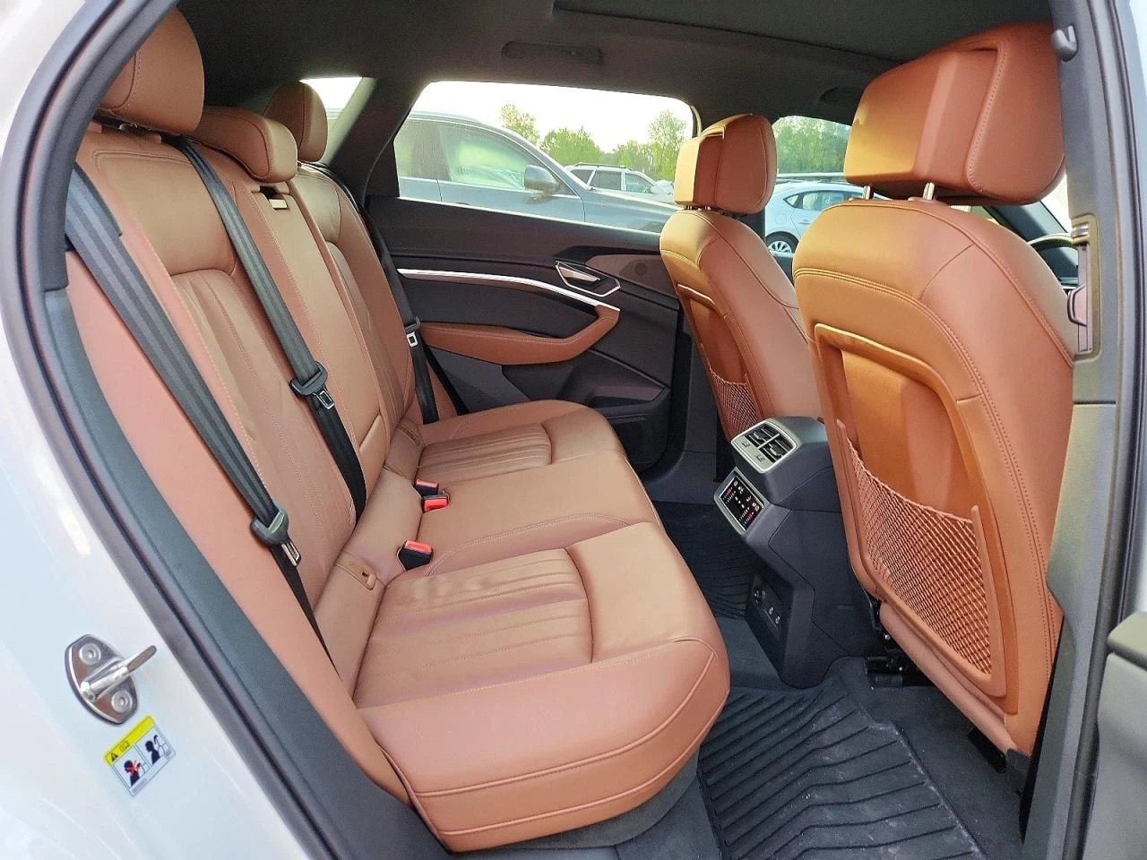 Audi Q8 E-�RON quattro Premium * CARFAX * A��������� | Mobile.bg � ����������� 11