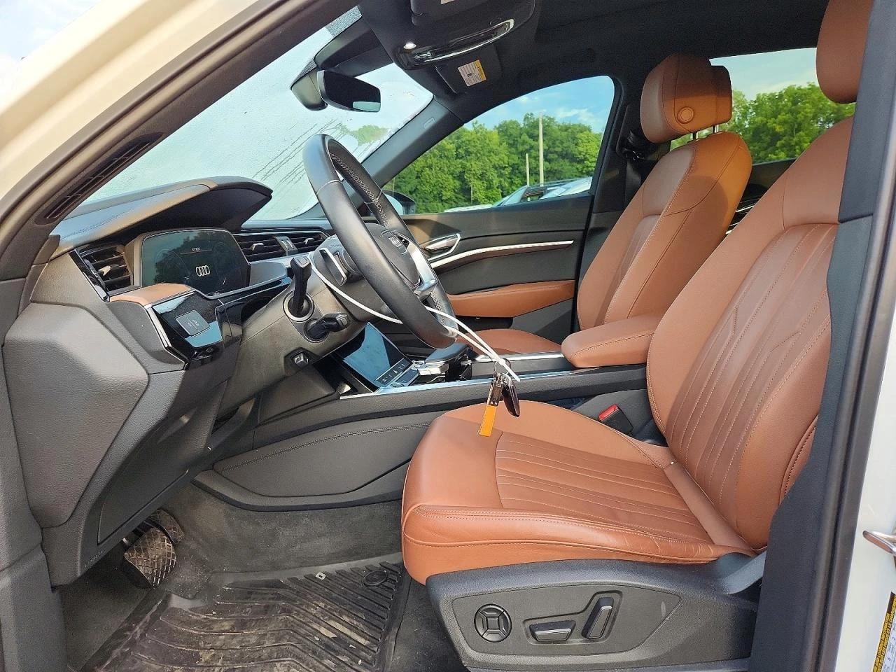 Audi Q8 E-�RON quattro Premium * CARFAX * A��������� | Mobile.bg � ����������� 7