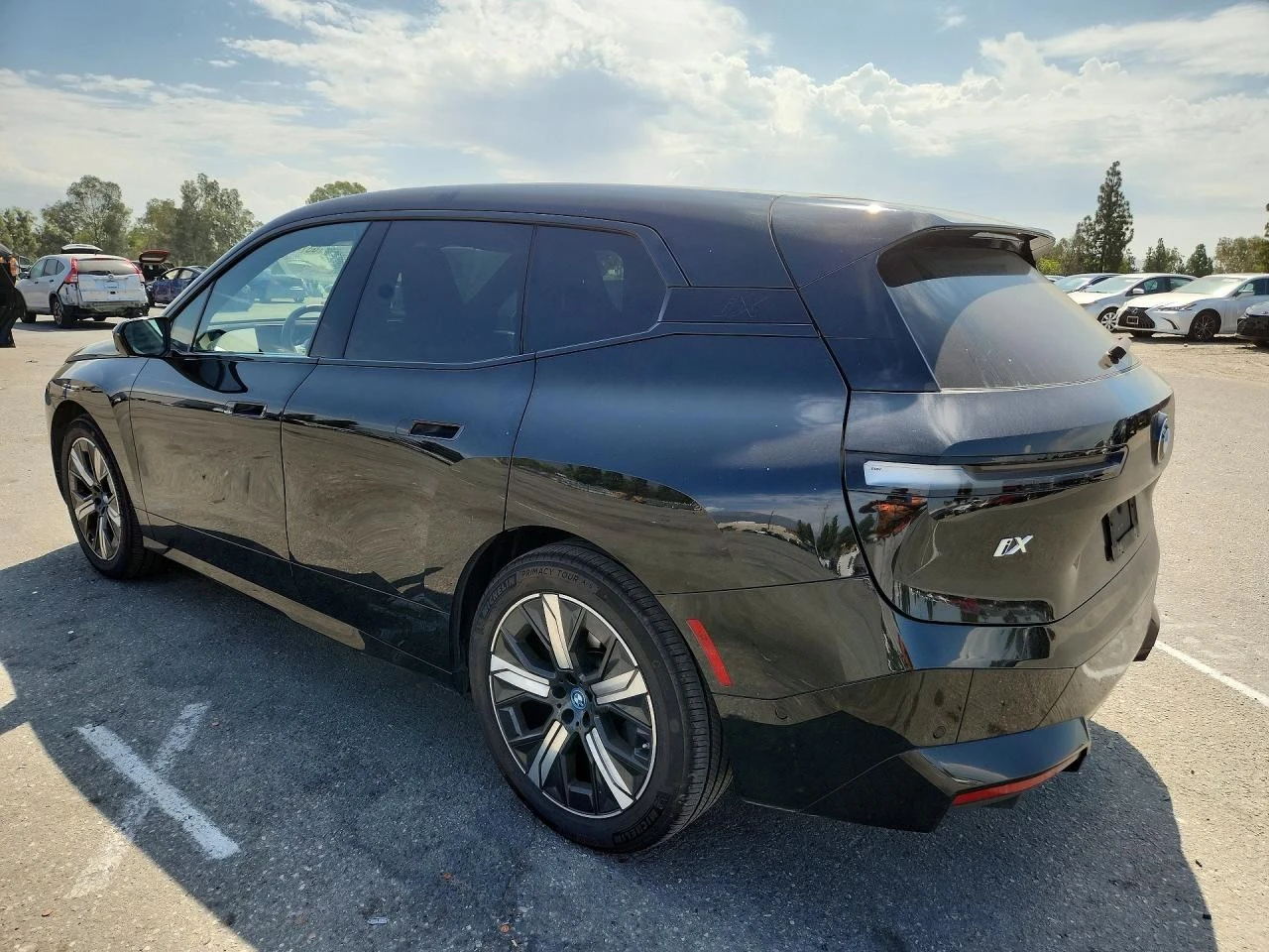 BMW iX, снимка 3 - Автомобили и джипове - 56583269