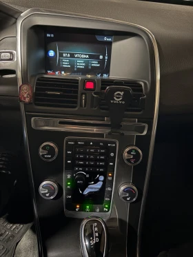 Volvo XC60 R Design, снимка 15