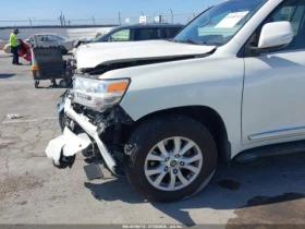 Toyota Land cruiser * LED* ПАНО* KEYLESS* Camera* ПОДГРЕВ* , снимка 12