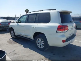 Toyota Land cruiser * LED* ПАНО* KEYLESS* Camera* ПОДГРЕВ* , снимка 3