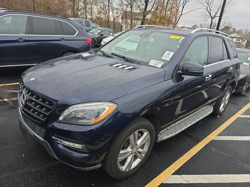 Mercedes-Benz ML 350 4MATIC* AUTO PARKING* LANE ASSIST* HARMAN LOGIC7, снимка 3 - Автомобили и джипове - 48313371