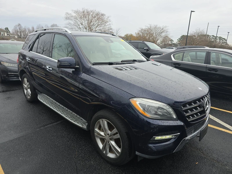 Mercedes-Benz ML 350 4MATIC* AUTO PARKING* LANE ASSIST* HARMAN LOGIC7, снимка 1 - Автомобили и джипове - 48313371