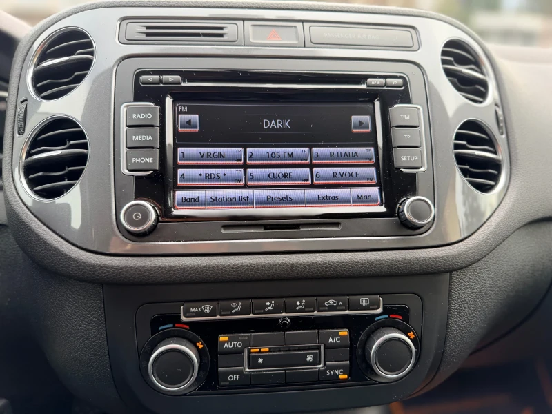 VW Tiguan 2.0TDI/Face/Панорама/6 скорости/ЛИЗИНГ, снимка 13 - Автомобили и джипове - 52639400