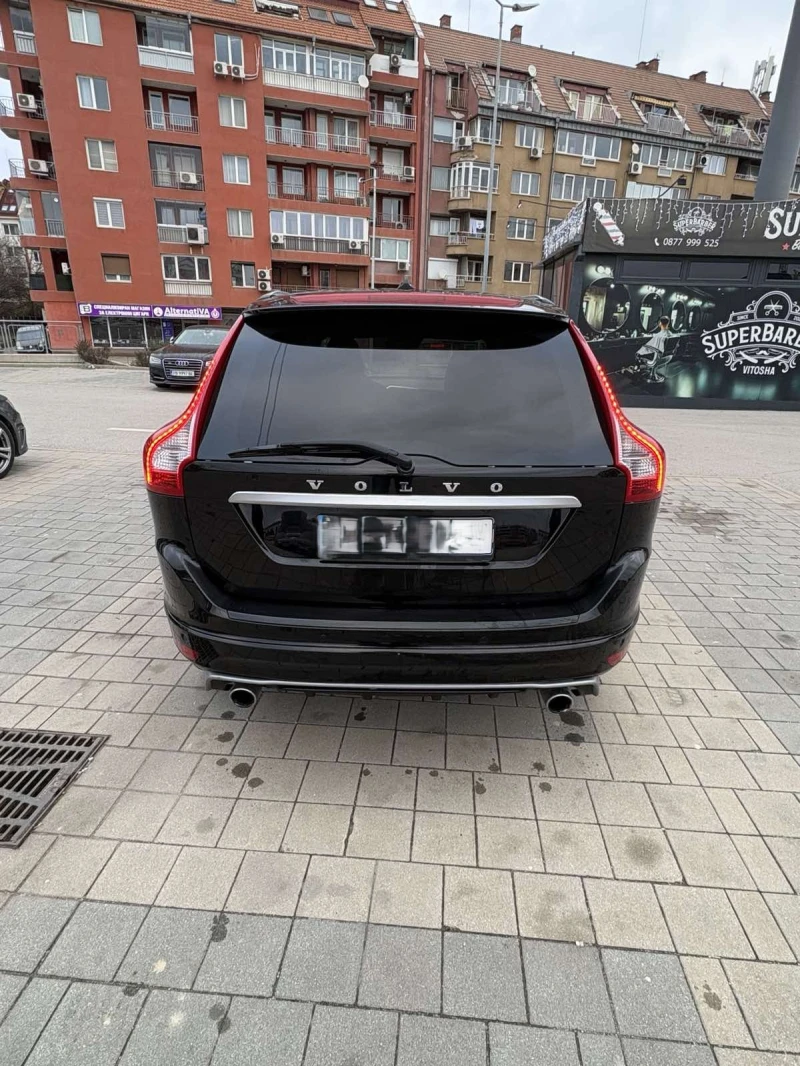 Volvo XC60 R Design, снимка 3 - Автомобили и джипове - 52788522