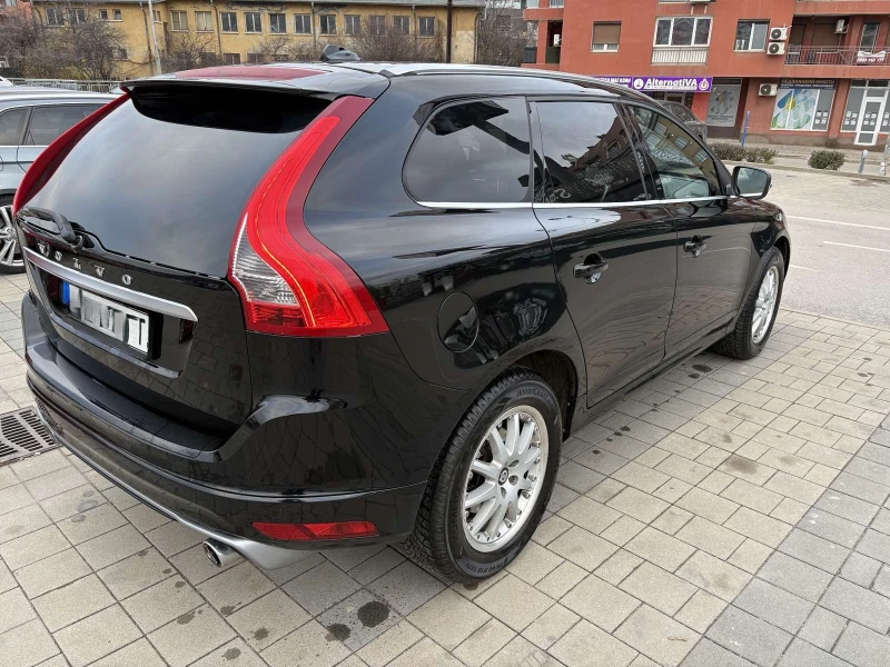 Volvo XC60 R Design, снимка 4 - Автомобили и джипове - 52788522