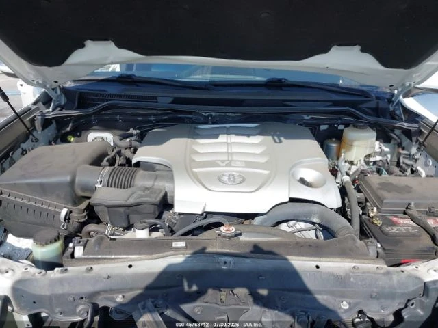Toyota Land cruiser * LED* ПАНО* KEYLESS* Camera* ПОДГРЕВ* , снимка 9 - Автомобили и джипове - 55652669