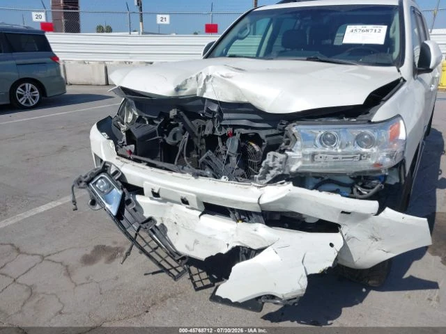 Toyota Land cruiser * LED* ПАНО* KEYLESS* Camera* ПОДГРЕВ* , снимка 6 - Автомобили и джипове - 55652669