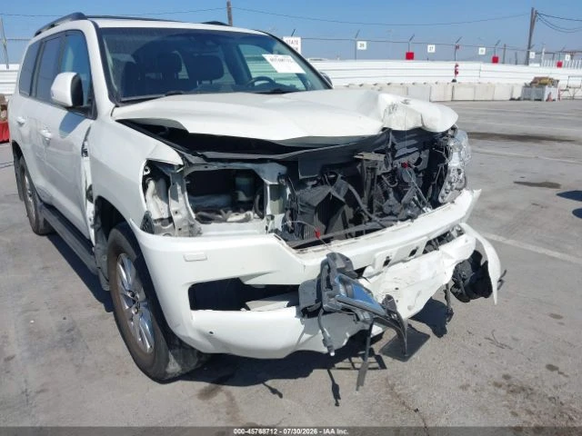Toyota Land cruiser * LED* ПАНО* KEYLESS* Camera* ПОДГРЕВ* , снимка 15 - Автомобили и джипове - 55652669