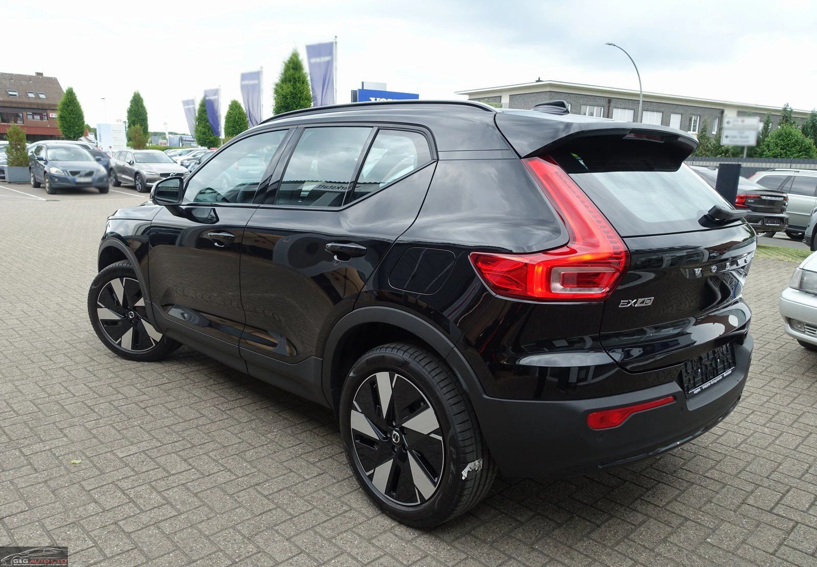Volvo EX30 НОВ!/EX40/PLUS/238HP/CAM/CARPLAY/AMBI/LED/173f - изображение 4