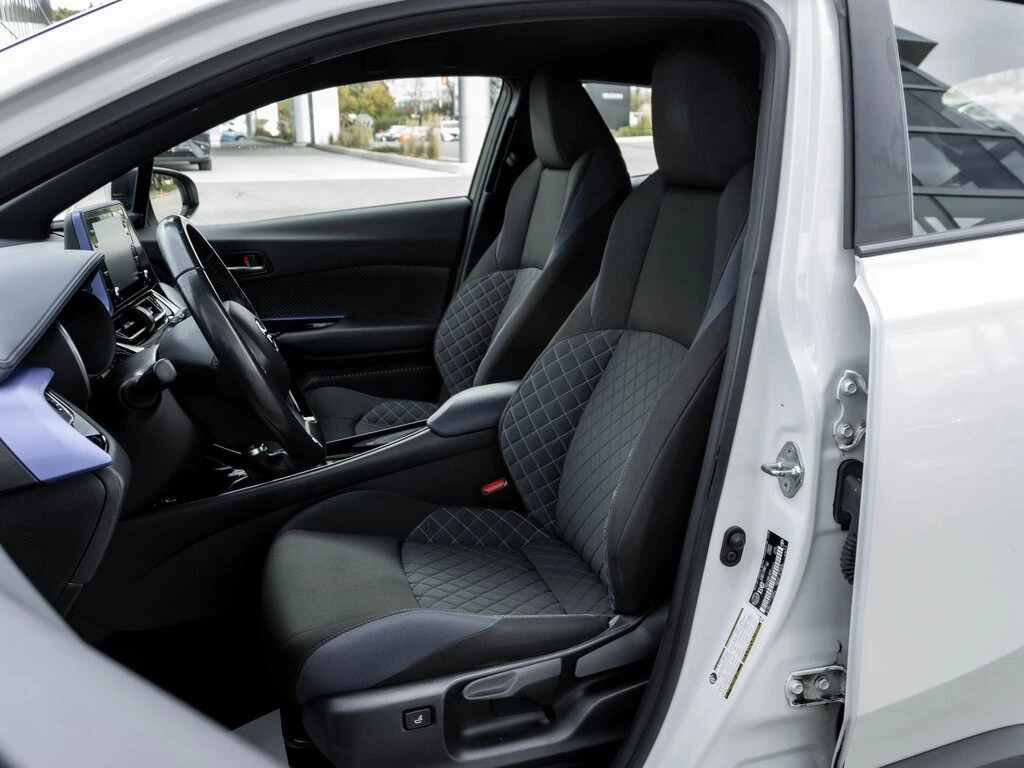 Toyota C-HR XLE PREMIUM * * CARFAX * * АВТО КРЕДИТ * *  - изображение 7