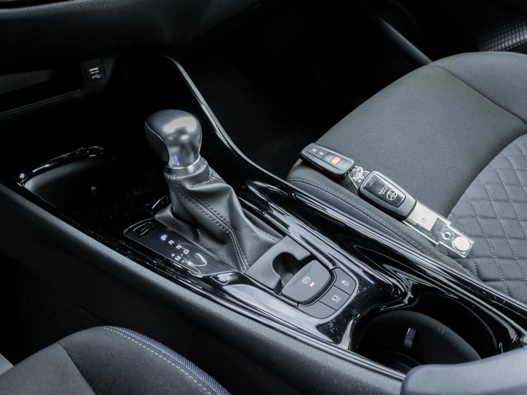 Toyota C-HR XLE PREMIUM * * CARFAX * * АВТО КРЕДИТ * *  - изображение 10