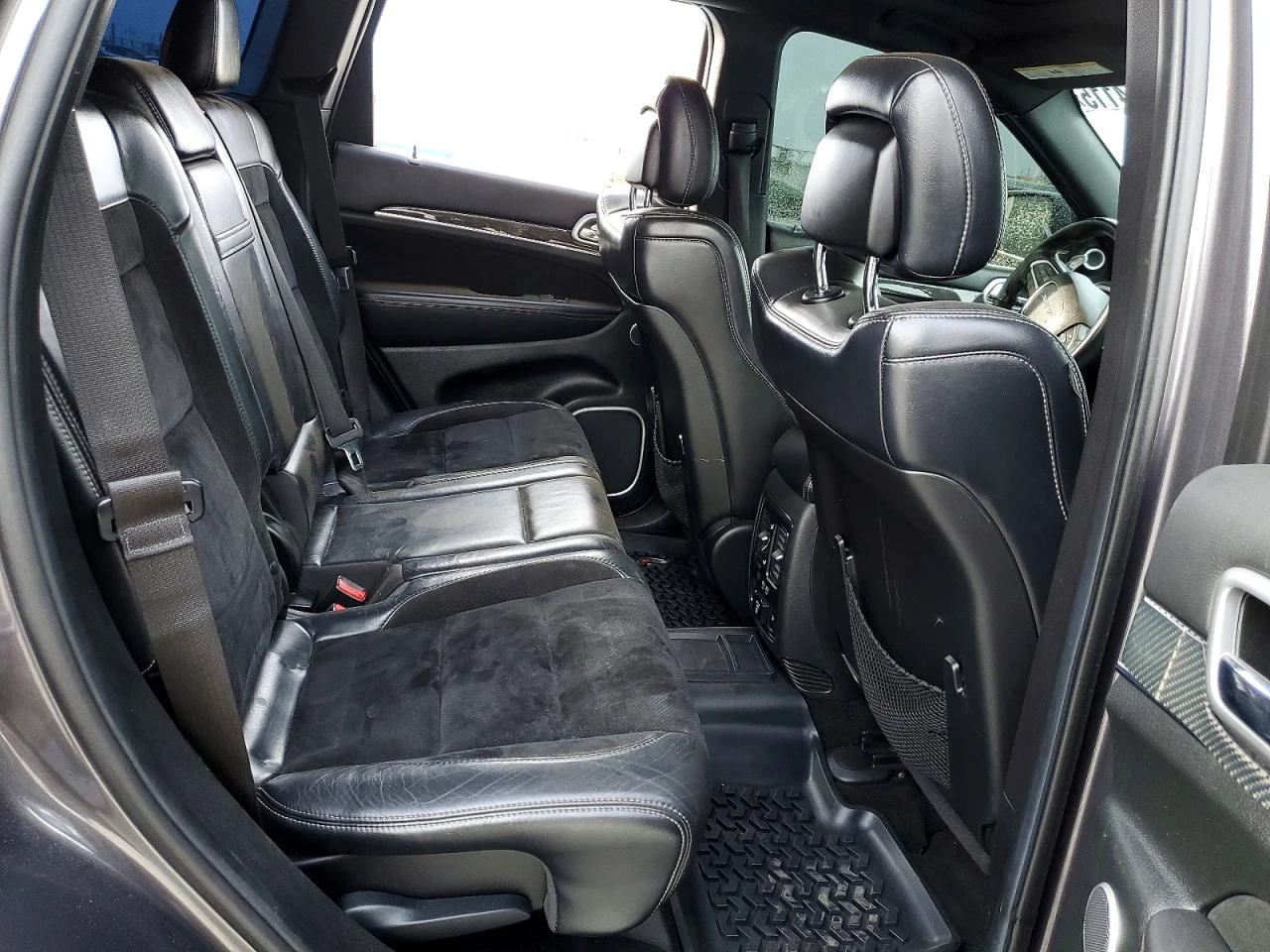 Jeep Grand cherokee SRT-8| DISTRONIC| HARMAN| 8ZF, снимка 11 - Автомобили и джипове - 54116045