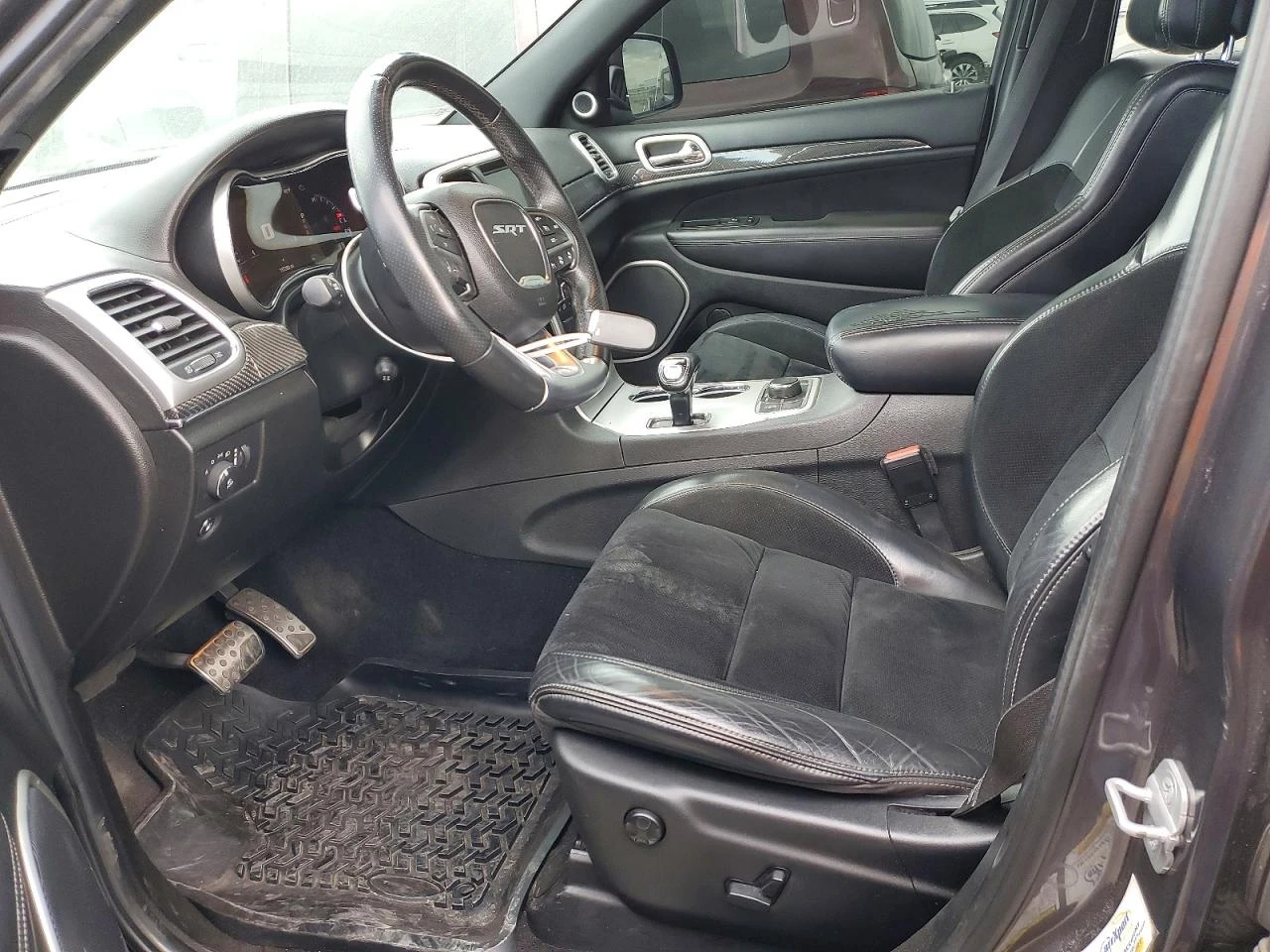 Jeep Grand cherokee SRT-8| DISTRONIC| HARMAN| 8ZF, снимка 7 - Автомобили и джипове - 54116045